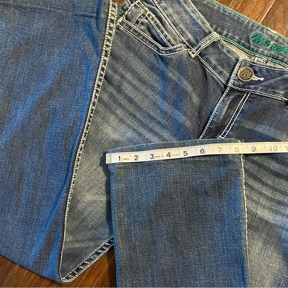 Wrangler Embroidered Rodeo Western Boot Cut Denim Jeans - Picture 7 of 9